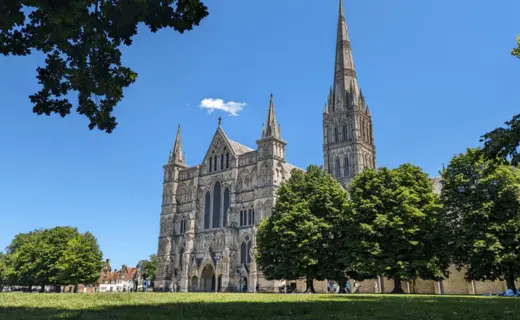Caltta Technologies Enhances Communication at Salisbury Cathedral with Advanced Digital Radio Solutions